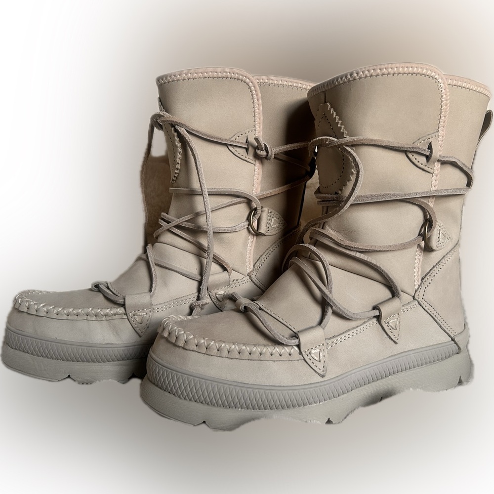 Women's Manitobah Mukluk Boots